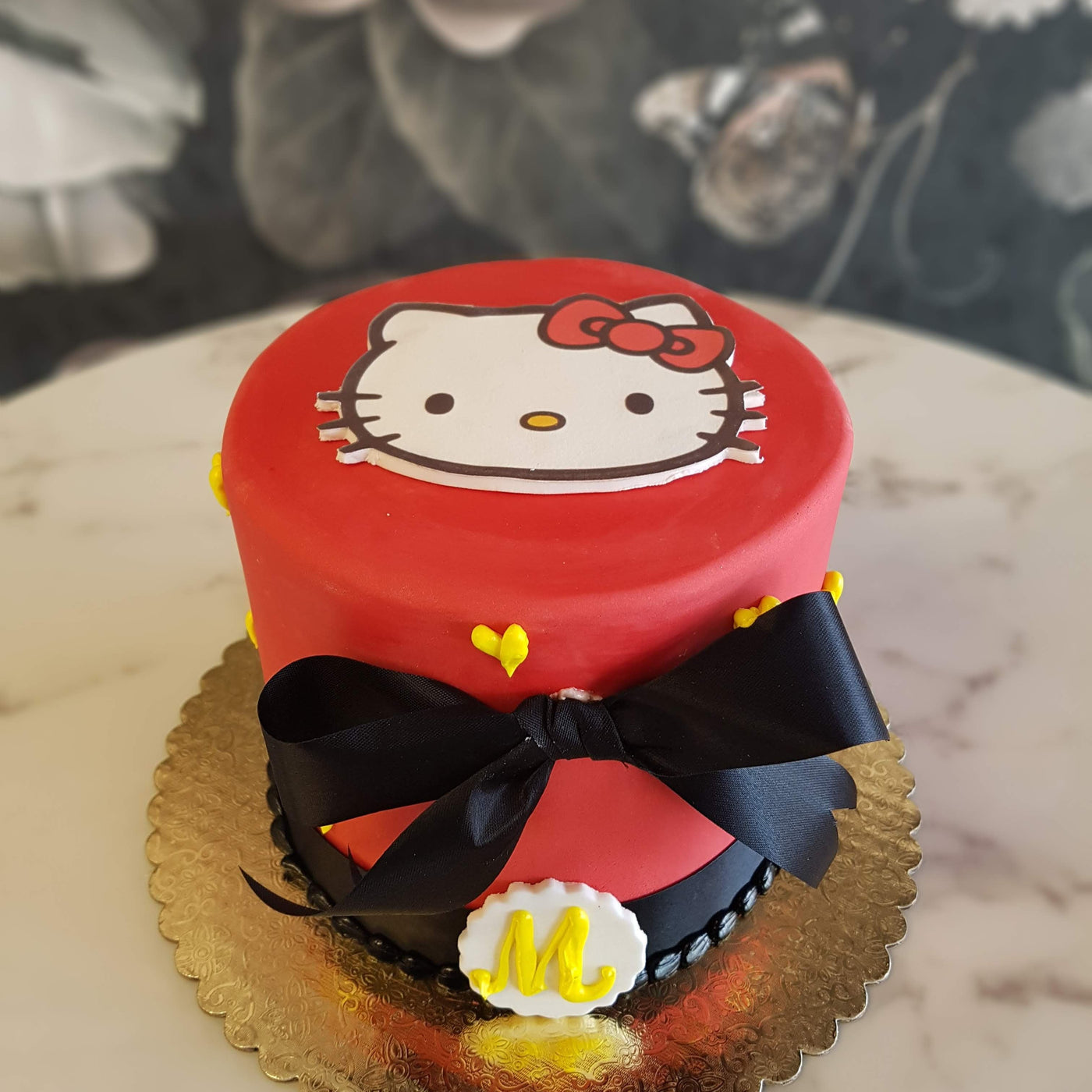 hello kitty with an attitude, girl cakes, vegas best bakery, custom cakes in las vegas, ready to order cakes