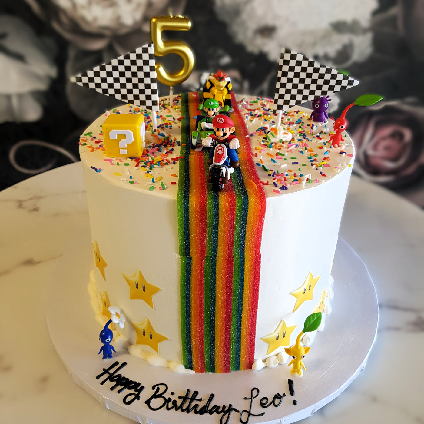 Super Mario, Luigi, Mario kart, cool cake for kids, mario race cake, bakery near me, best cakes vegas