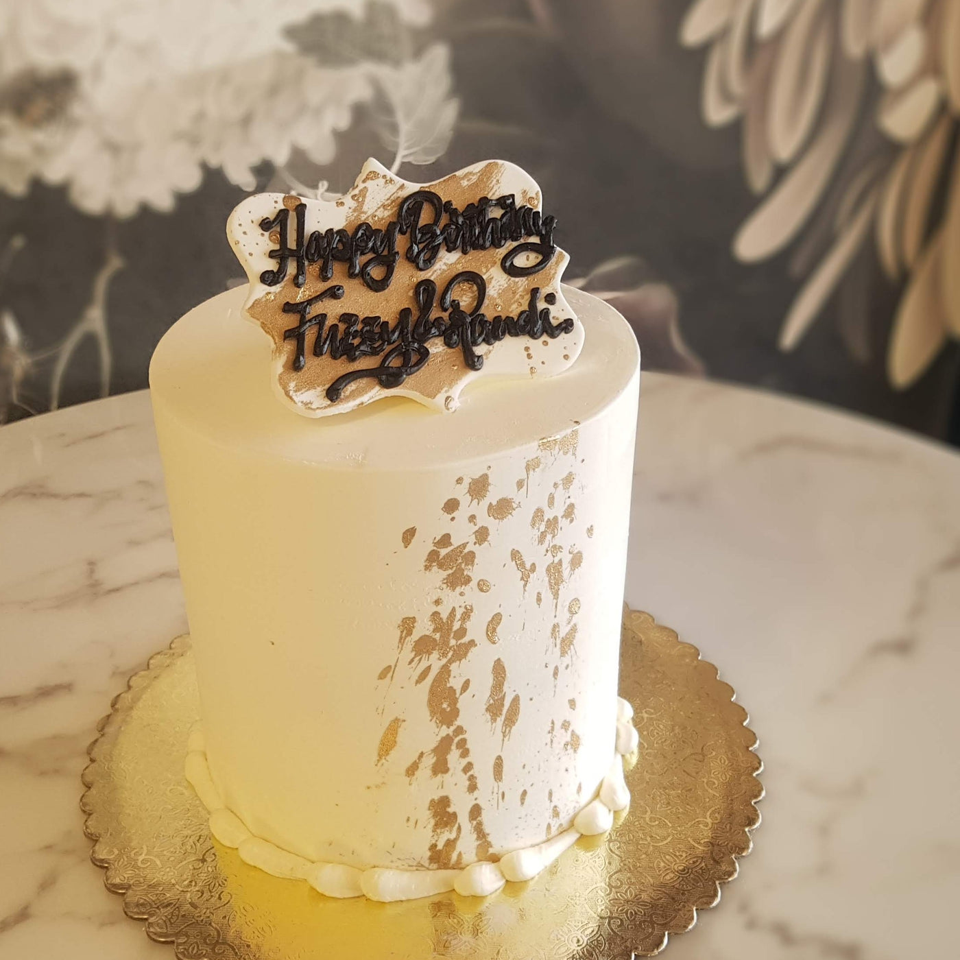 Designer Birthday Cake - Decorated Cake by Sugar Chic - CakesDecor
