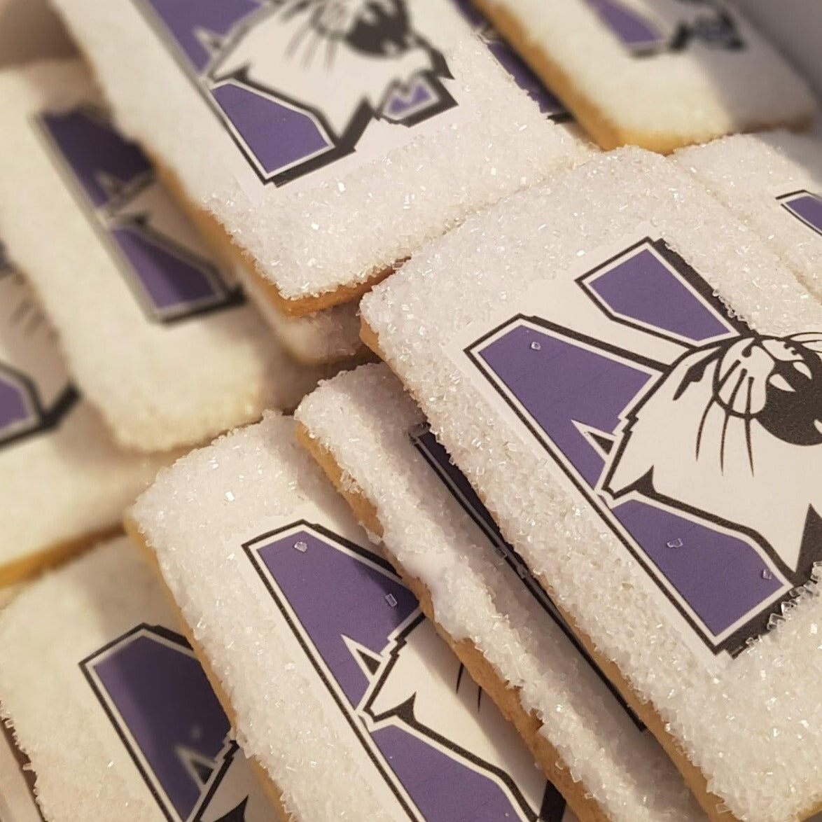 college logo, school logo cookie, high school logo cookie, graduation cookie, guest favors, dessert bar cookie